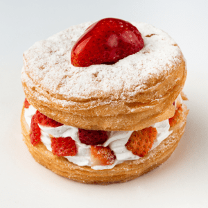 crots_morango_by_berlimanddoughnuts